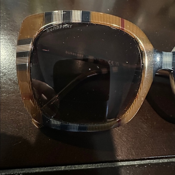 Like New Burberry Sunglasses - Picture 5 of 6